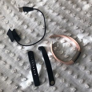 Fitbit Alta + pink leather band